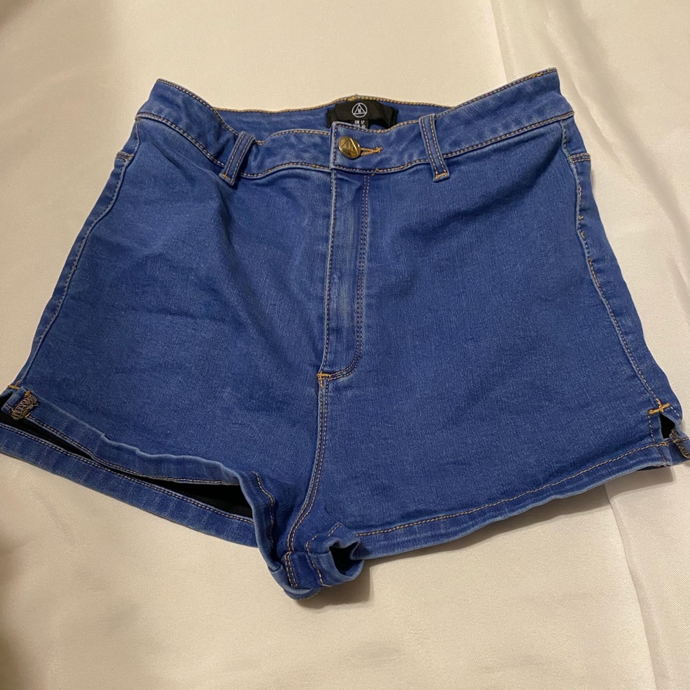 Missguided shorts